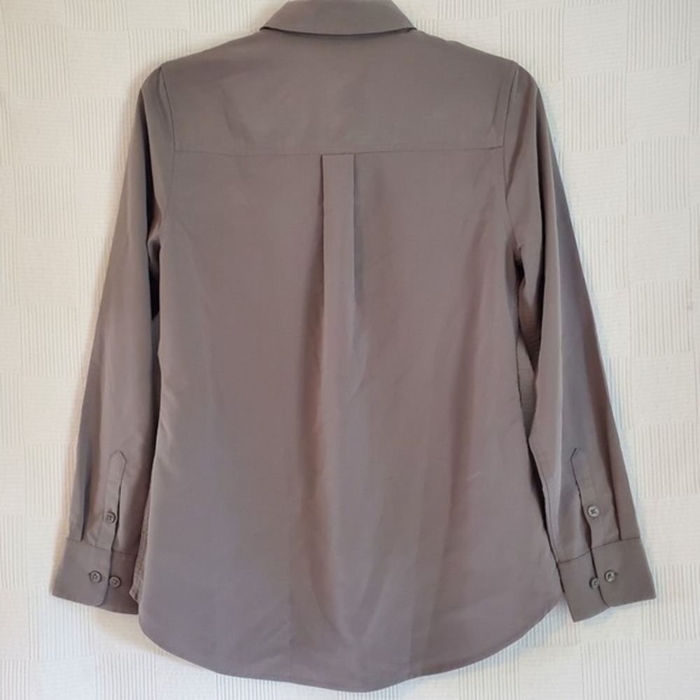Chicos Womens XS Button Front Shirt  Long‎ Sleeve Pockets Utility Gray Modal - Picture 6 of 7